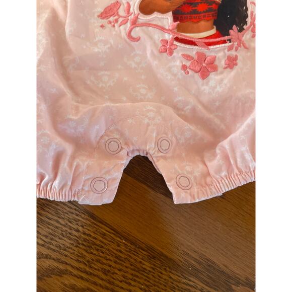 Disneyland Princesses Onepiece size 3M - Picture 6 of 7